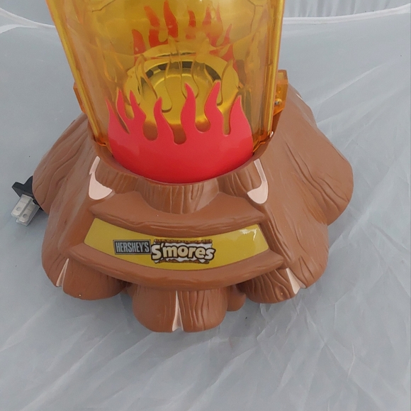 Hershey's Campfire Smores maker - Picture 2 of 3